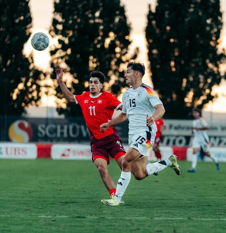 Sean Dulic — Bundesliga